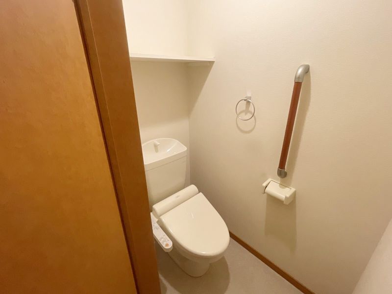 レオパレスシャルマン上 トイレ