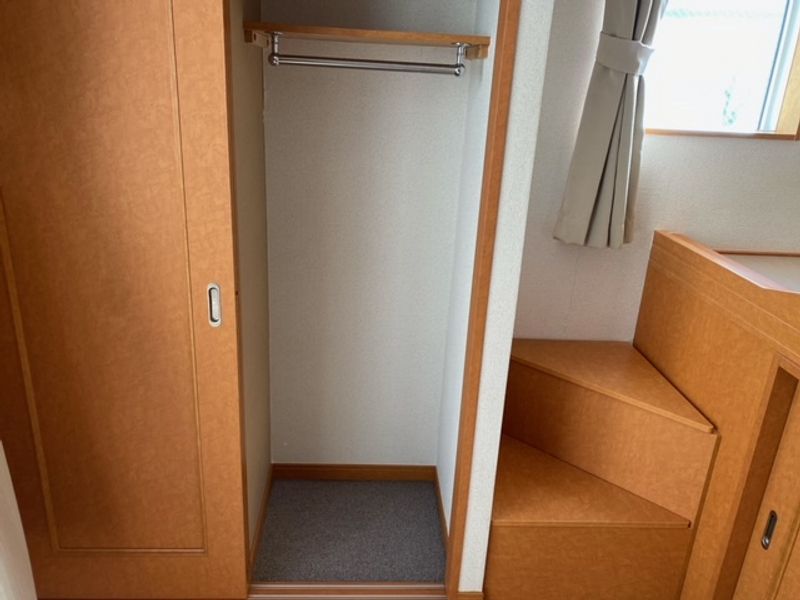 レオパレスメープル 収納