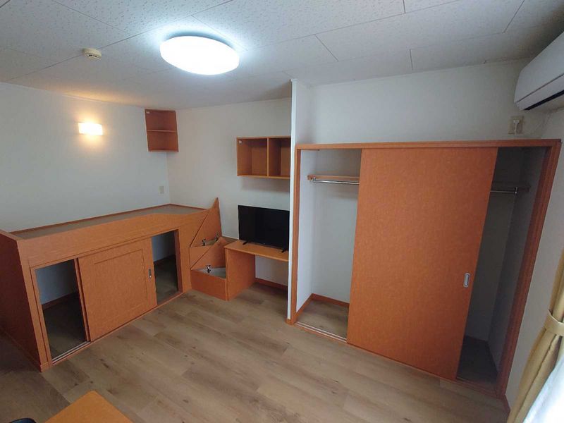 レオパレスオアシス 収納