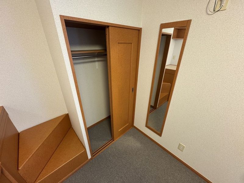 レオパレスかりがね 収納