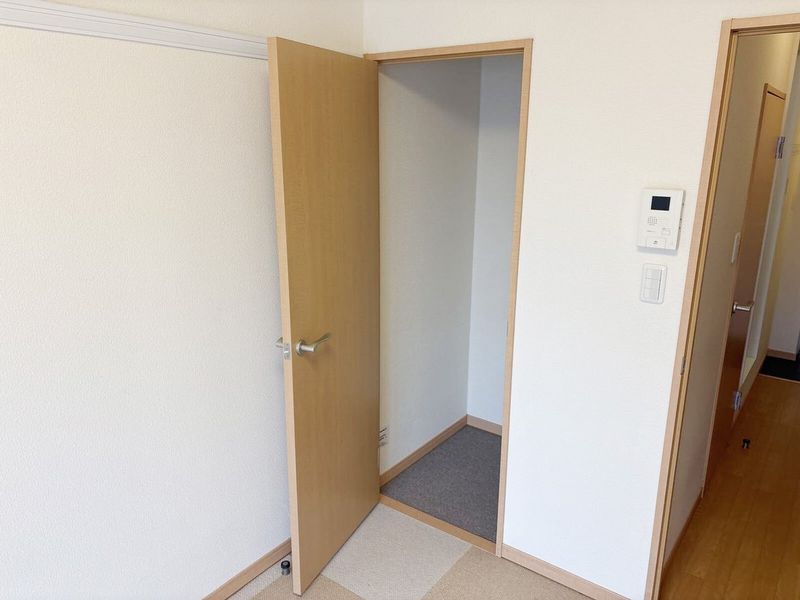 レオパレスミモザ　ガーデン 収納