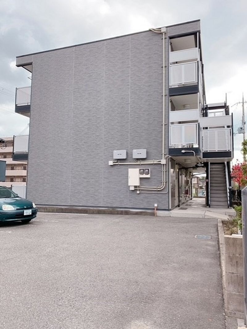 レオパレスシャンブル小林 エントランス