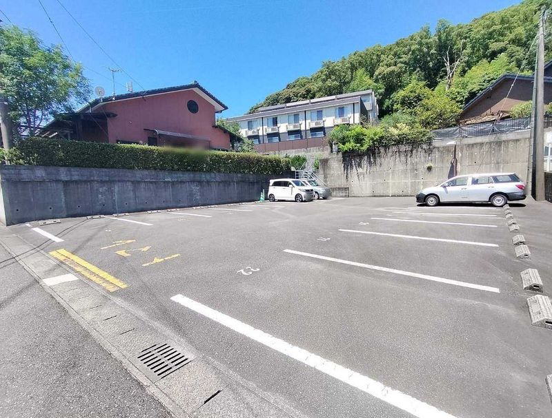 レオネクストヴェルテラス 駐車場