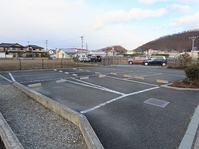 レオパレスＢＥＬＩＺ 駐車場