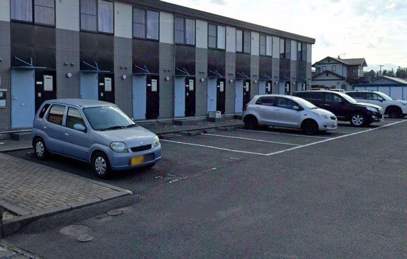 レオパレスフレア 駐車場