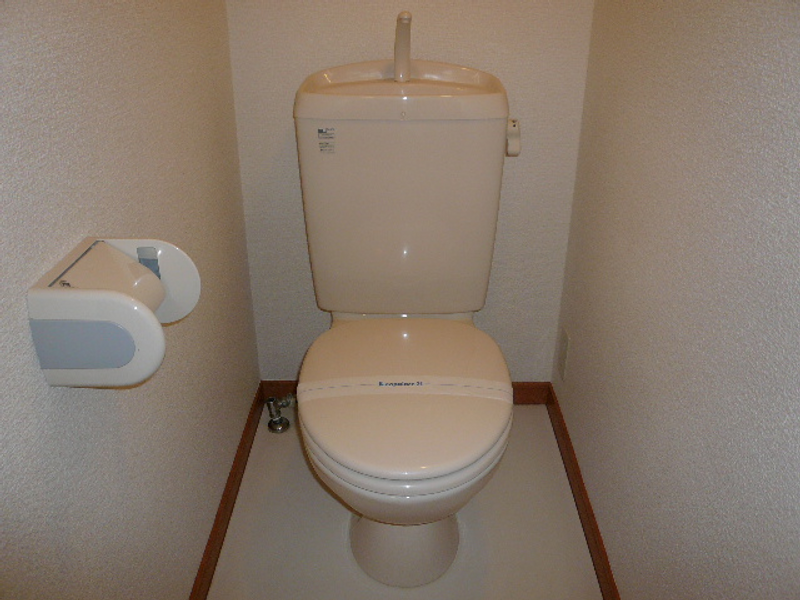 レオパレスメゾン北金沢 トイレ