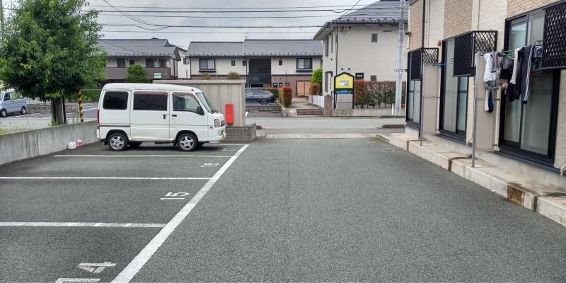 レオパレス清住 駐車場