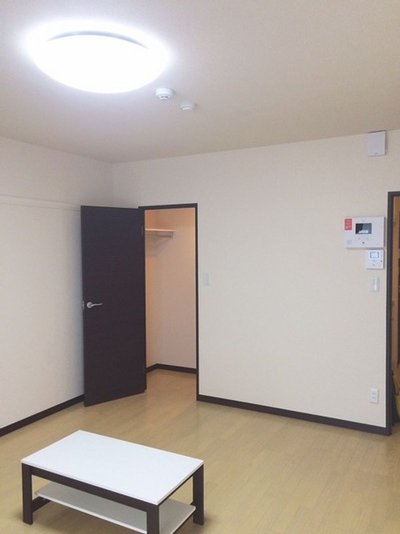 レオネクスト菜の花 居間