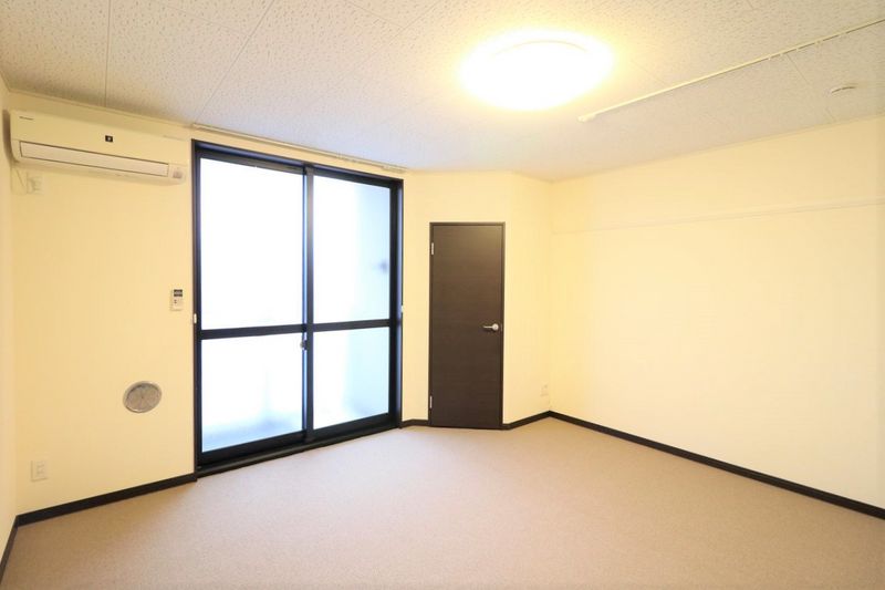 レオネクスト千代川レオハイツ 居間