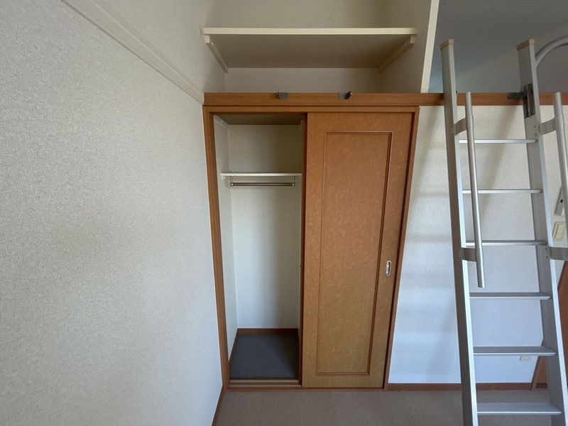 レオパレスフォレスタ 収納