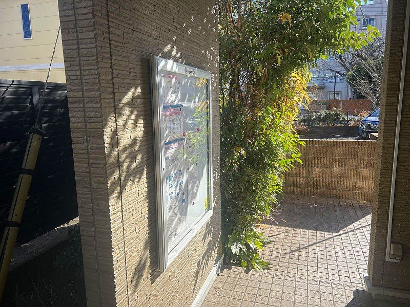 レオパレスアルタイルⅡ エントランス