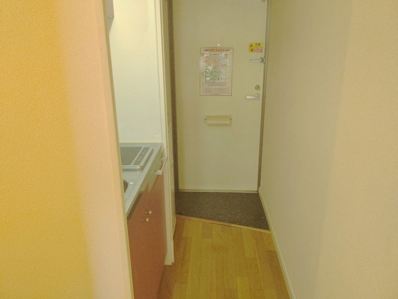 レオパレス本丸 玄関