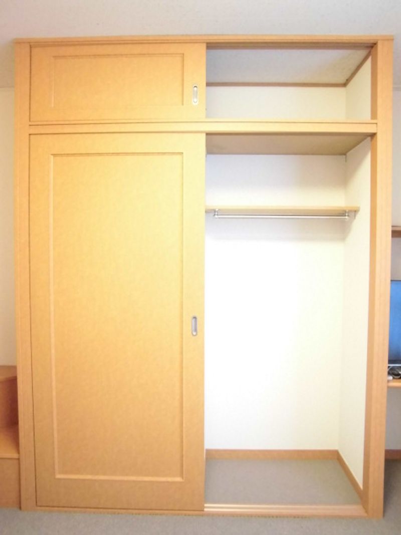 レオパレスリベェールヤマダ 収納
