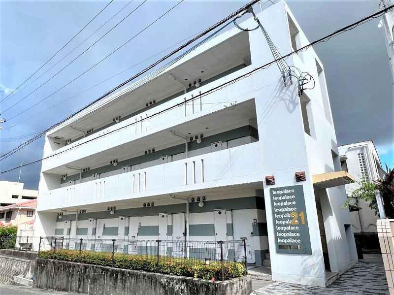 レオパレス金城 外観