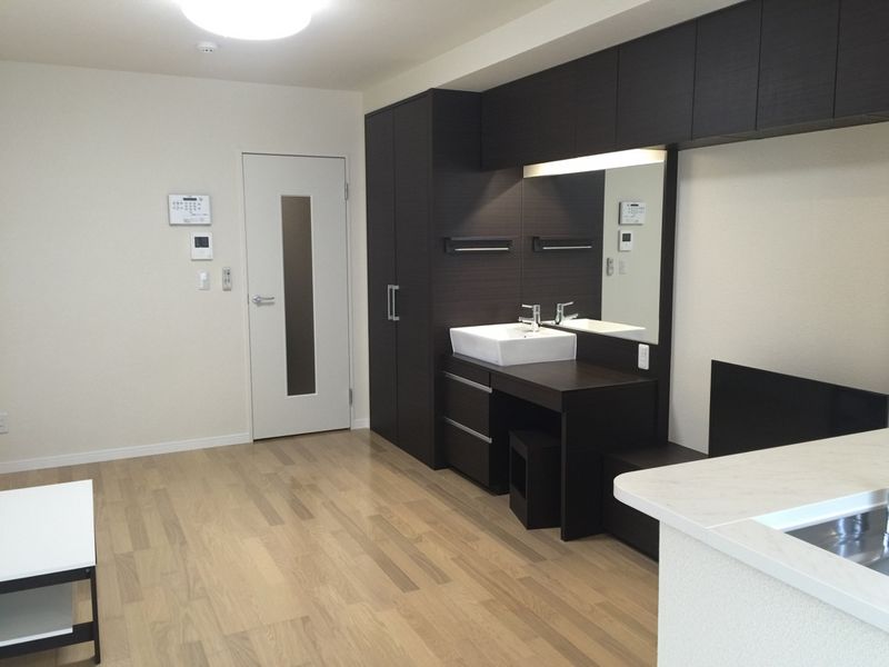 LEONEXT Florezon Chuo 거실