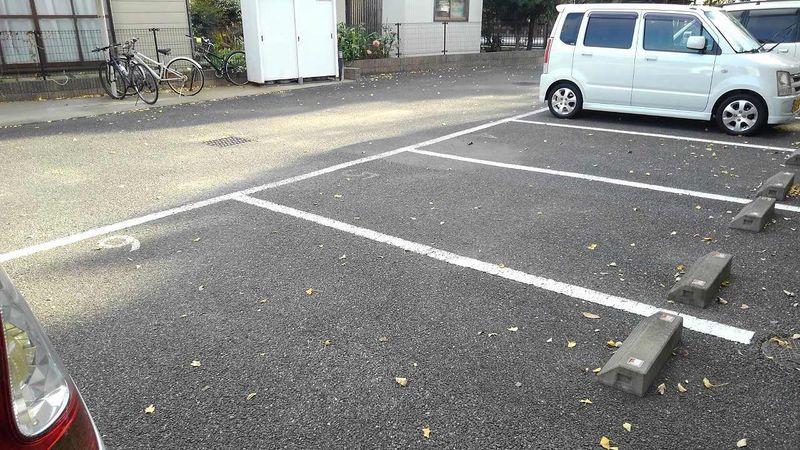 レオパレスアルナス五井 駐車場