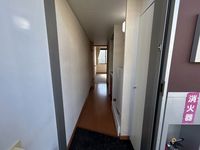 レオパレスハロー越谷 玄関