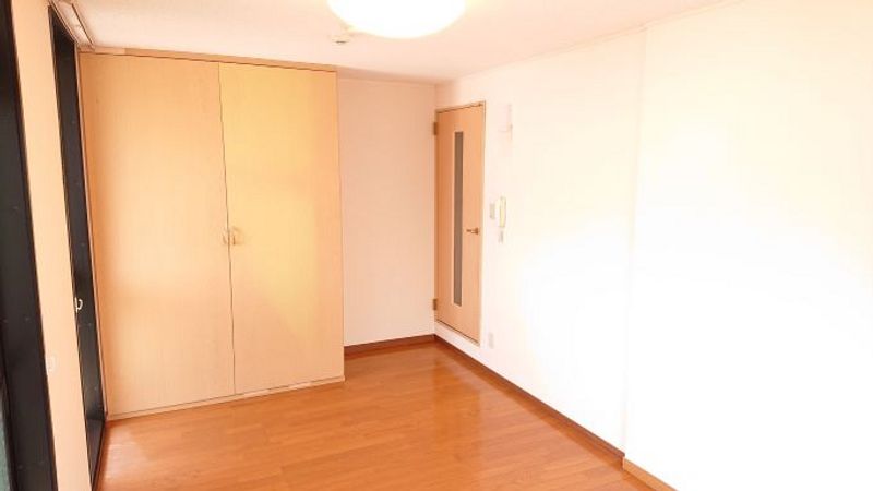 レオパレスエクレール 居間