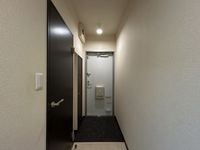 LEONEXT Luna Lumiere Koshigaya 玄关