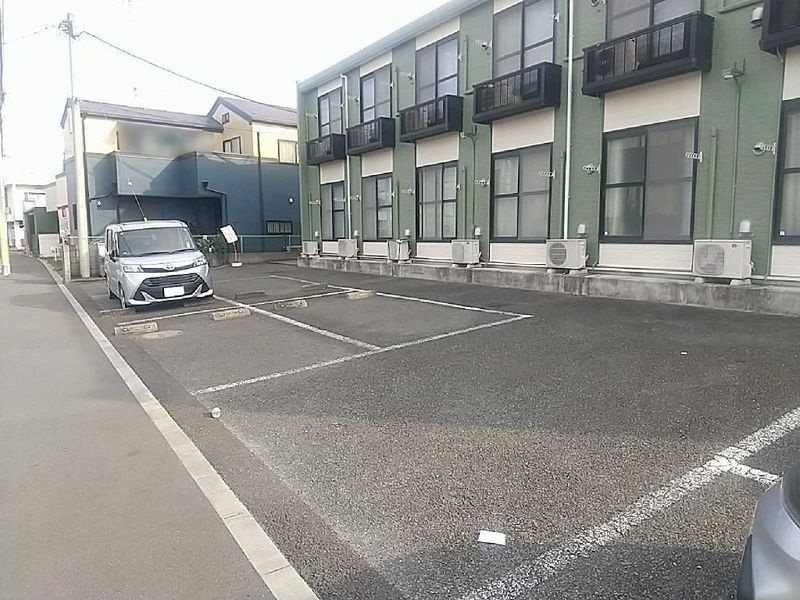 レオパレス中央Ⅱ 駐車場