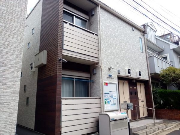 Bên ngoài CLEINO Excel Togoshi II