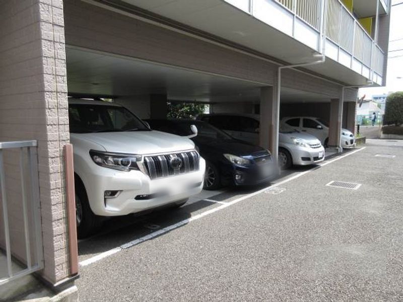 レオパレスシェル都Ⅱ 駐車場