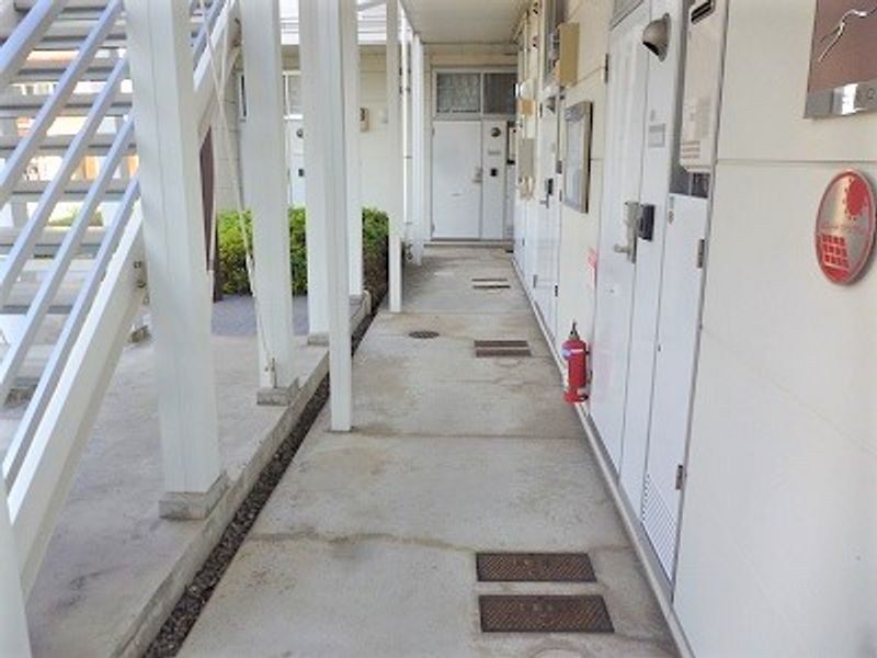 レオパレス北条口 玄関