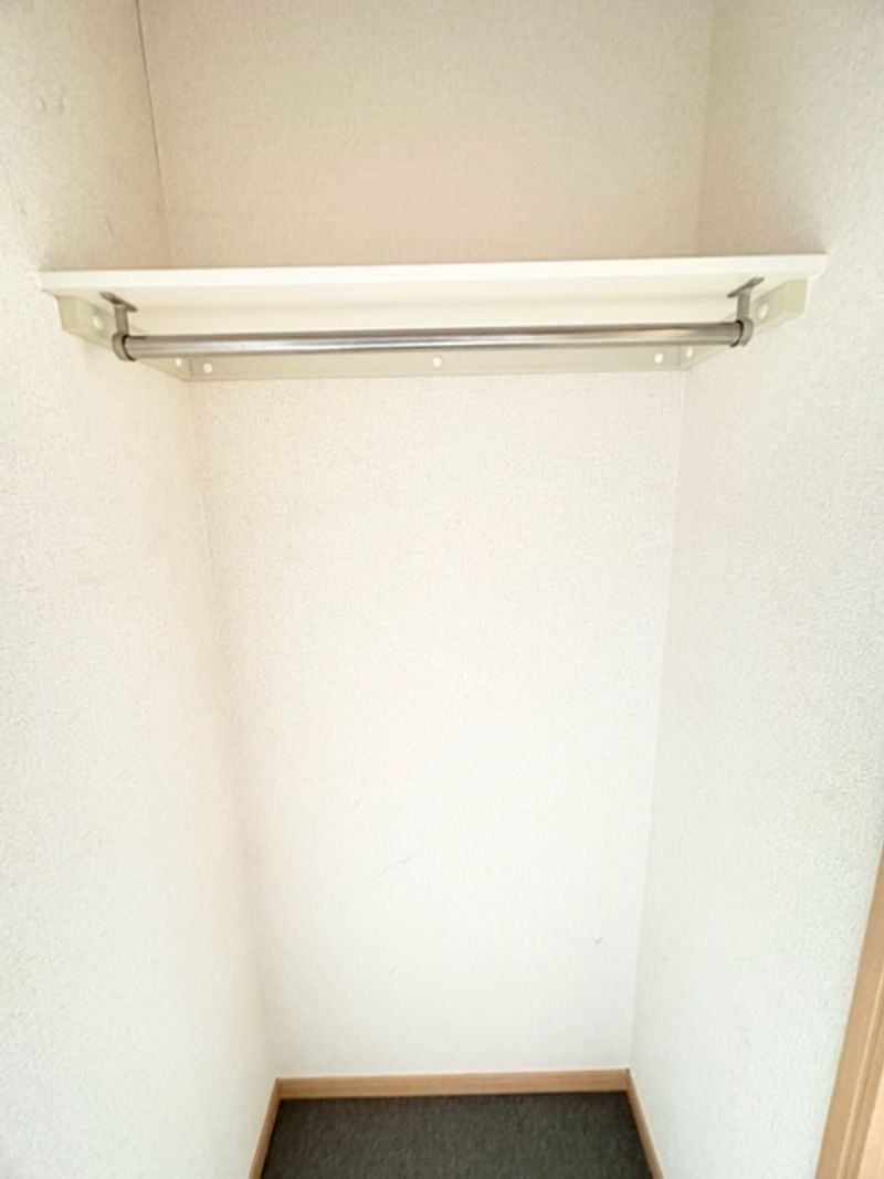 レオパレスウイング北坂戸 収納