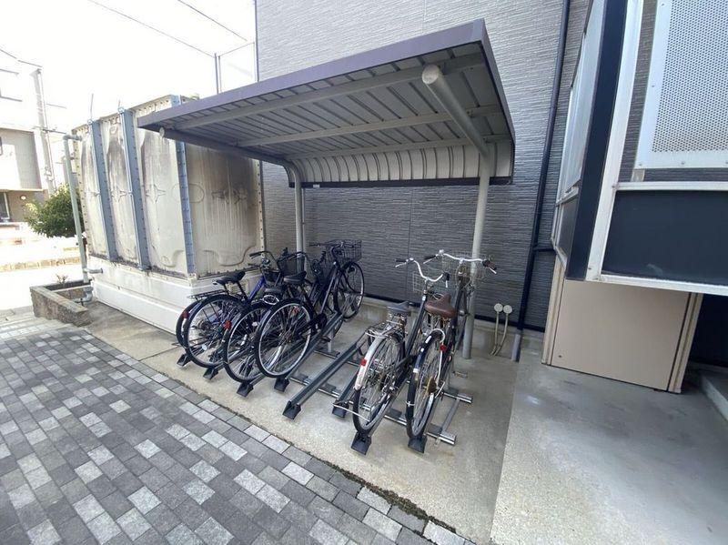 leopalace Y Urasato Shared spaces