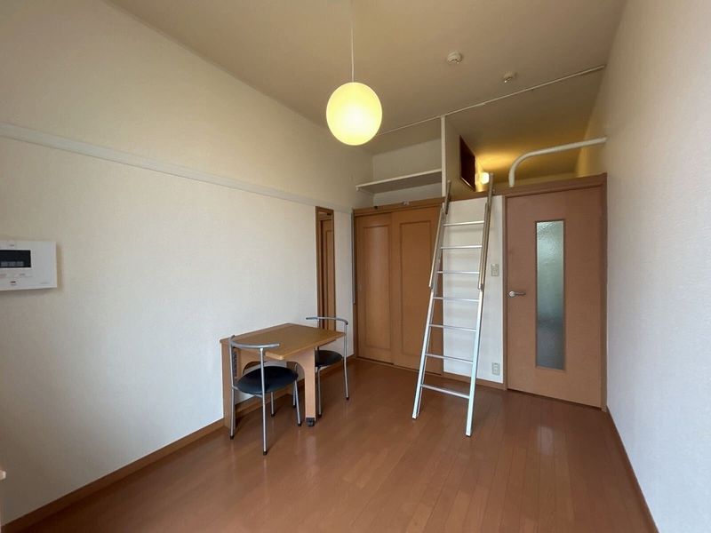 レオパレスプルミエール 居間