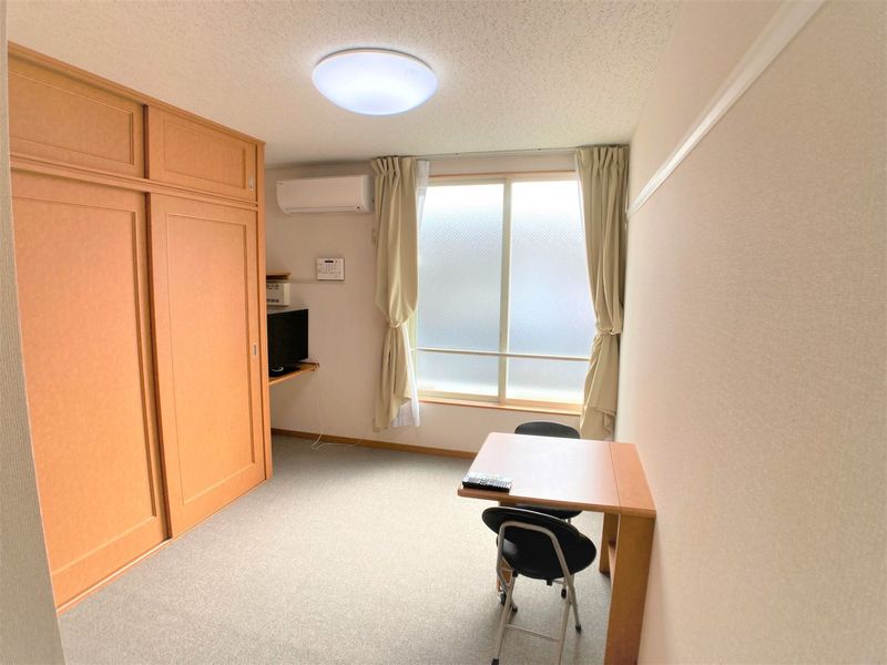 レオパレスサンシャイン紫原 居間