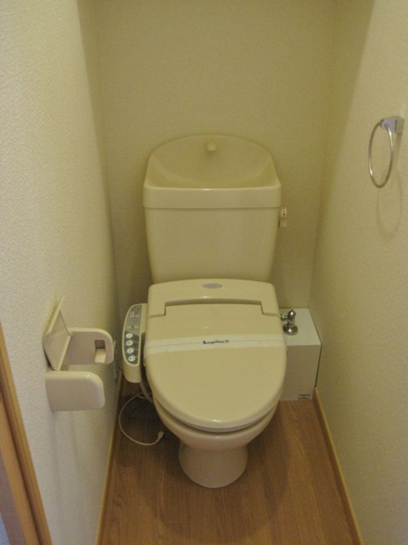 レオパレスひいらぎ トイレ
