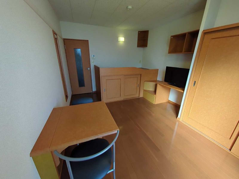 レオパレスＨＯＰＥ 居間