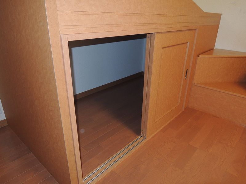 レオパレスフィオーレ月寒 収納