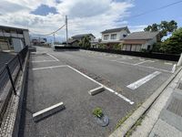 レオパレス隼Ⅱ 駐車場