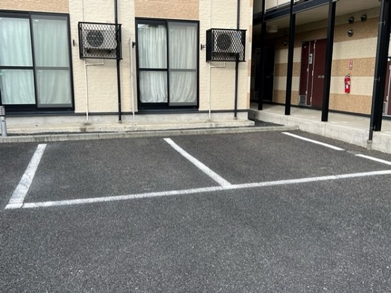 レオパレス宮町 駐車場