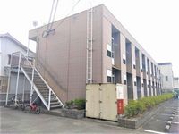 レオパレスサンガーデン エントランス