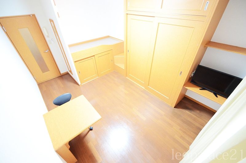 レオパレスコンフォート小正 居間