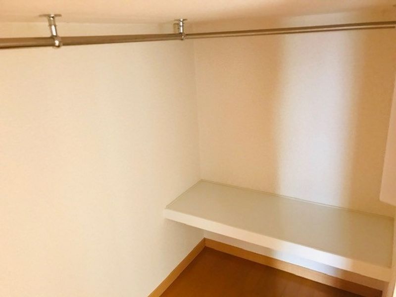 レオパレスアイあいビレッジ 収納