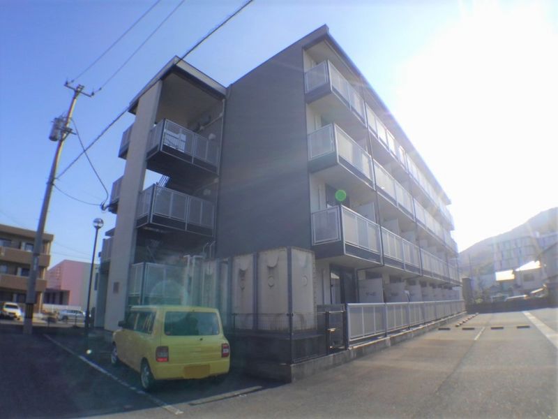 レオパレスフォンテーヌ高松 外観