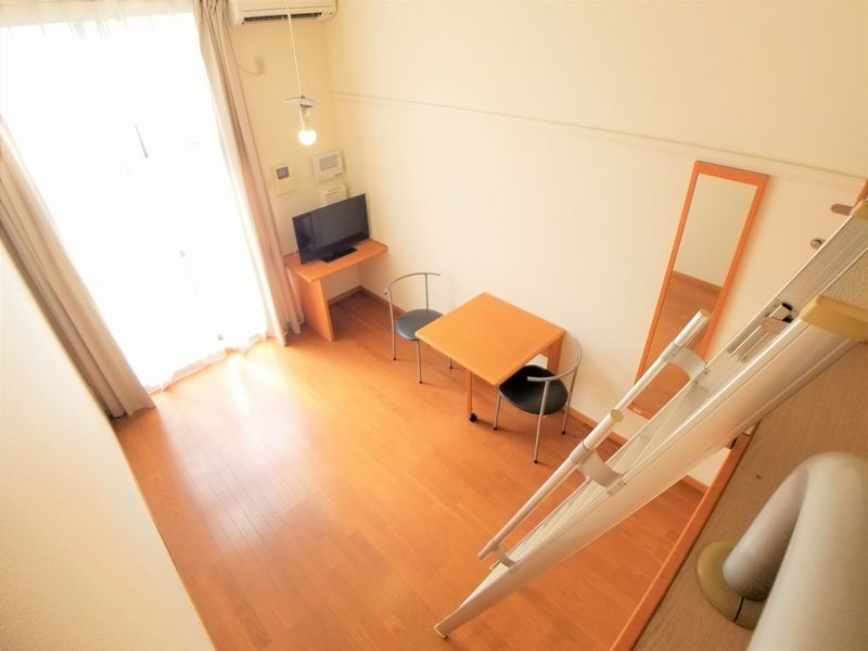 レオパレスＥＬＢＩＥＮ 居間