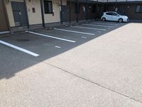 leopalace Annex III 停车场