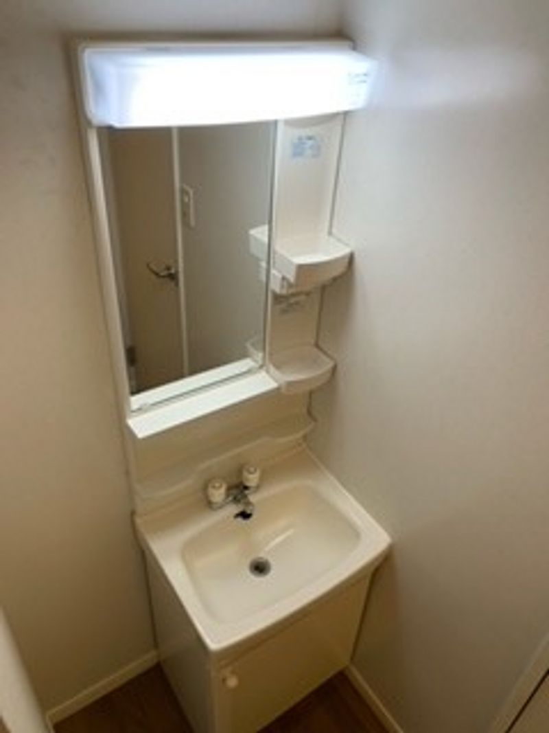 レオパレスメゾンエール 洗面所