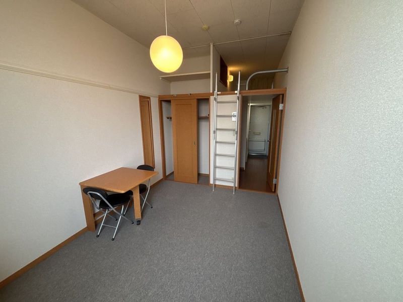 レオパレスＡＭＯＲＩＮＯ 居間