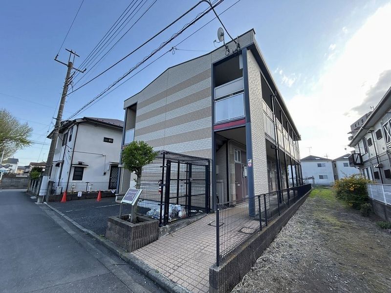 レオパレスクレール岸町 外観