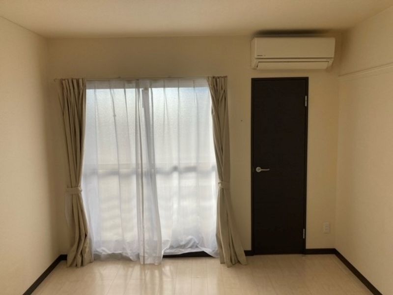 レオネクスト中原 居間