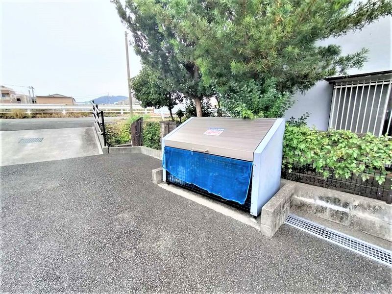 レオパレスリバーサイド野中 共用部分