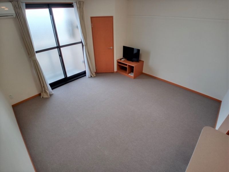 レオパレスルミエール 収納