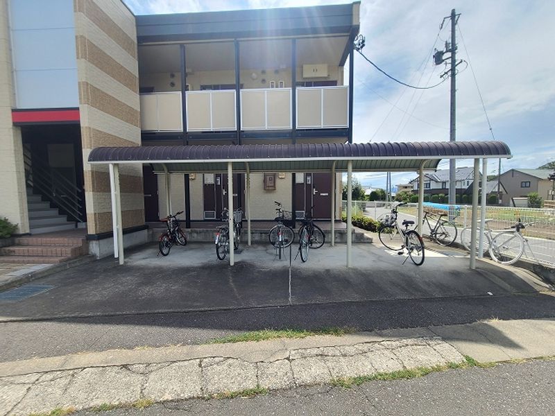 レオパレスＳＵＮＲＩＳＥ　５７ 共用部分
