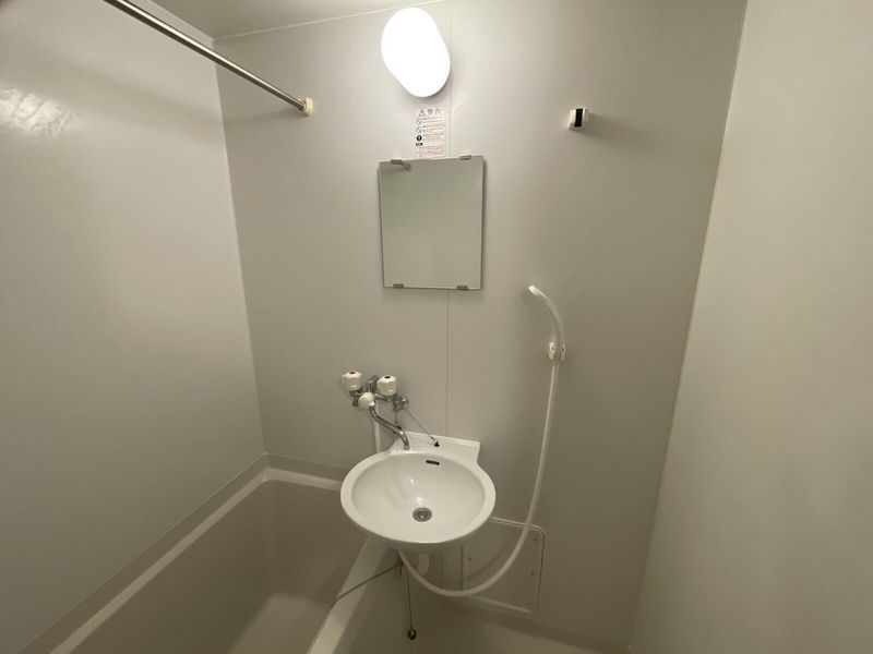 レオパレスＣＡＭＥＬＬＩＡⅡ 洗面台